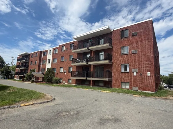 1000 Governors Dr APT 15, Winthrop, MA 02152