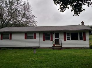 97 Ingalls Rd, Cheshire, MA 01225