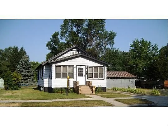 2833 Hanson St photo 1