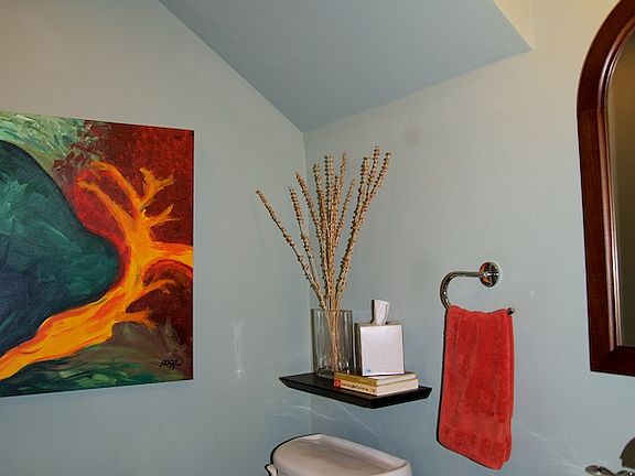 1/2 Bath