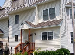 84 Grimes Ct, Egg Harbor Township, NJ 08234