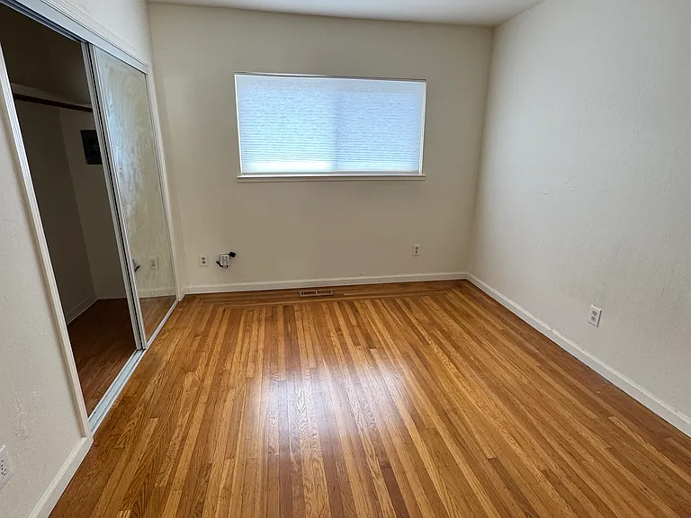 3245 Texas St — Photo 11