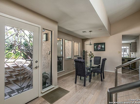 5th image of 16035 Chase Hill Blvd