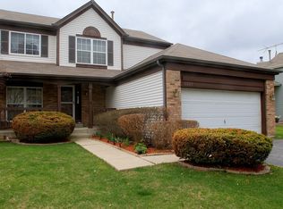 2408 N Old Pond Ln, Round Lake Beach, IL 60073