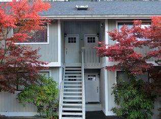 11711 100th Ave NE APT 3, Kirkland, WA 98034