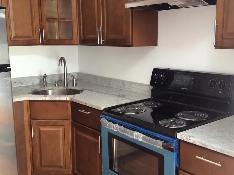 151 Fairmount Ave #4 — Photo 2