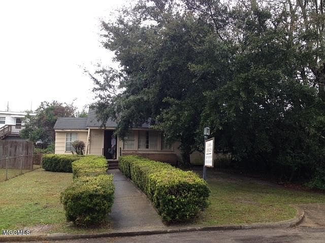 2nd image of 1911 21st Ave