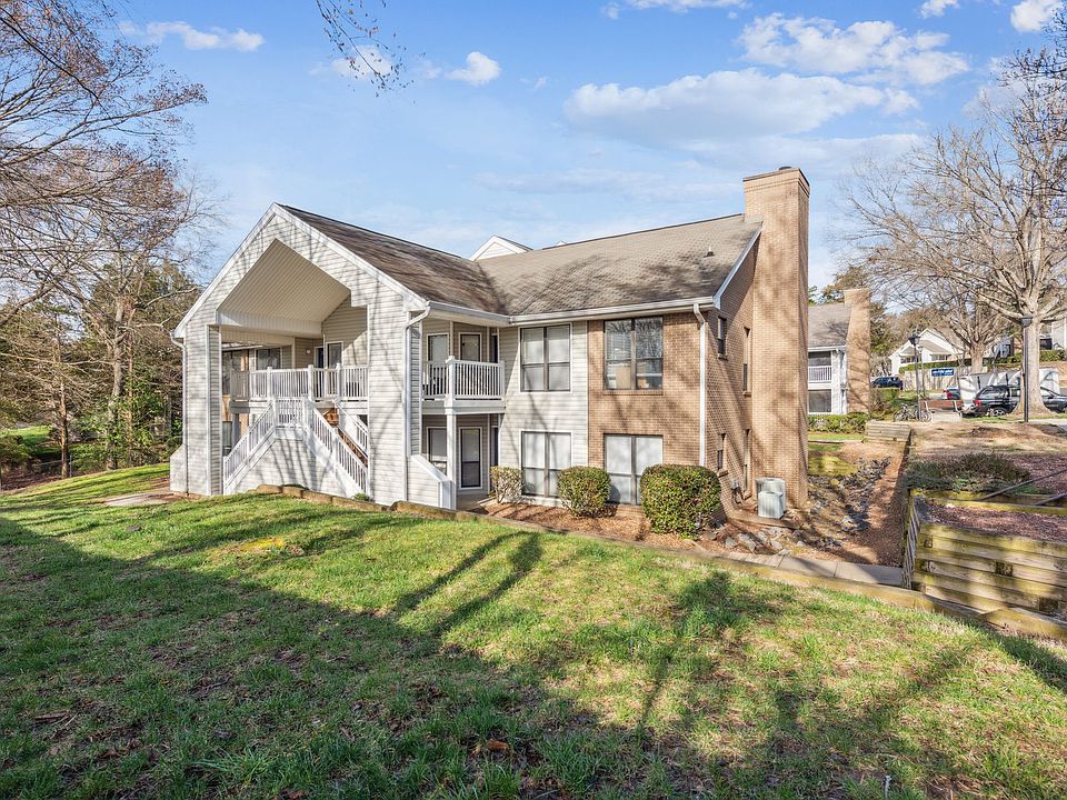 1st image of 9924 Oakbrook Dr #107F