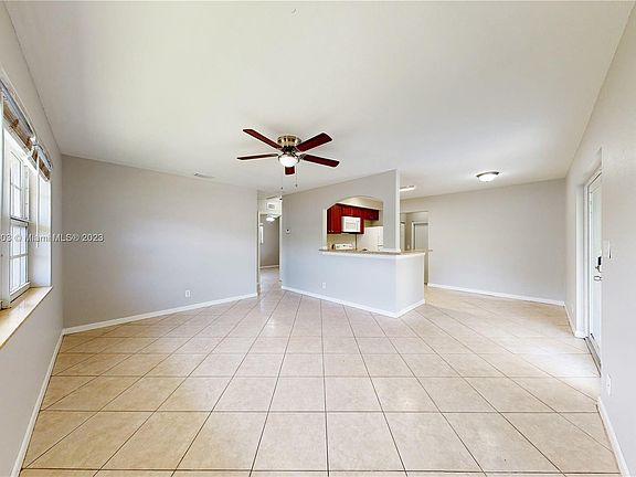 3rd image of 1621 NE 3rd Ct