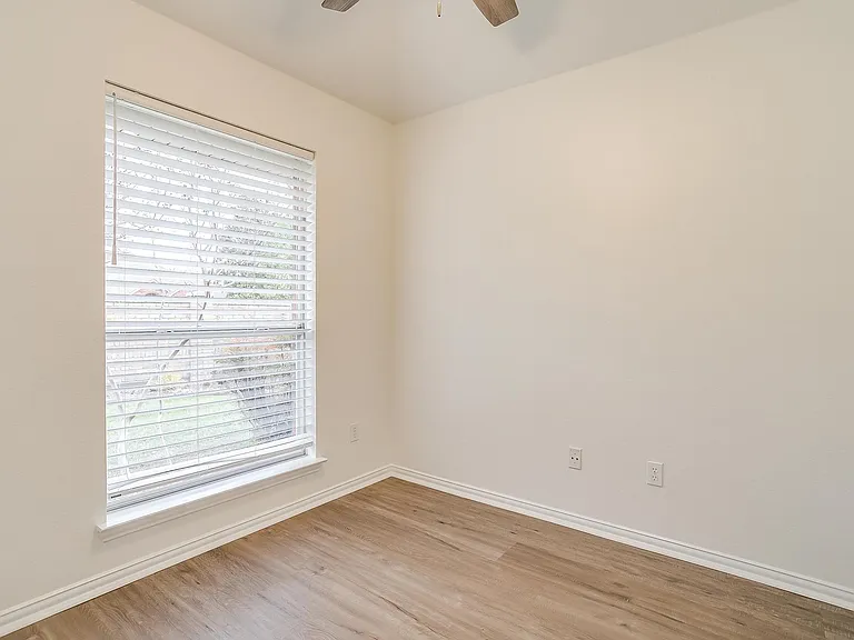 3212 Riverwood Dr — Photo 35