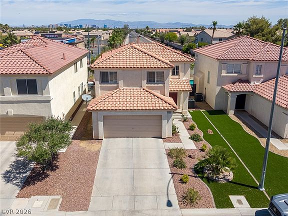 4th image of 794 Ribbon Grass Ave