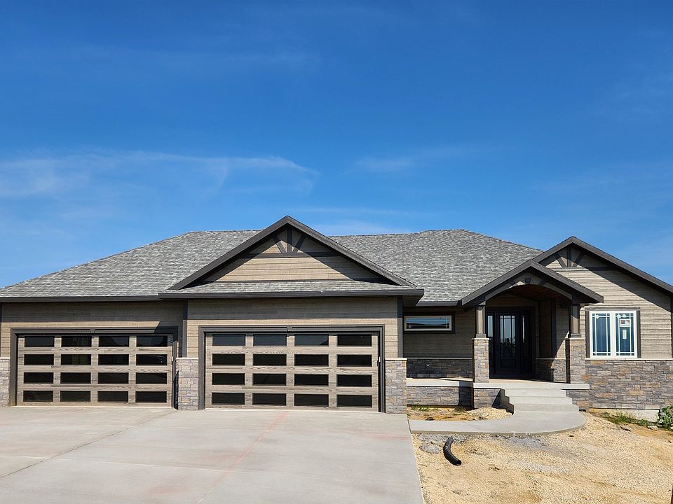 1st image of 8165 Hugo Dr