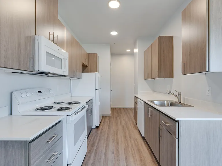 LIBERTY CREST APARTMENTS — Photo 44