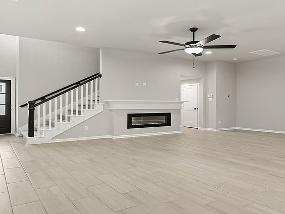 4th image of 579 Long Leaf Pine Dr