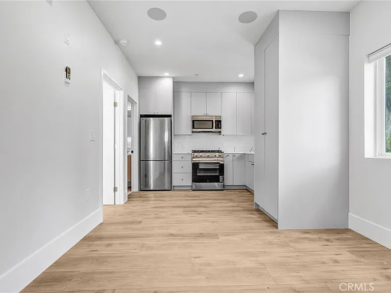 7508 1/2 Claire Ave — Photo 9