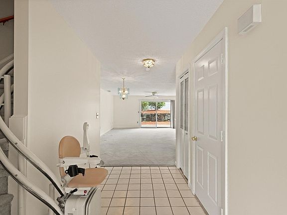 4th image of 19 Olde Village Dr #1603