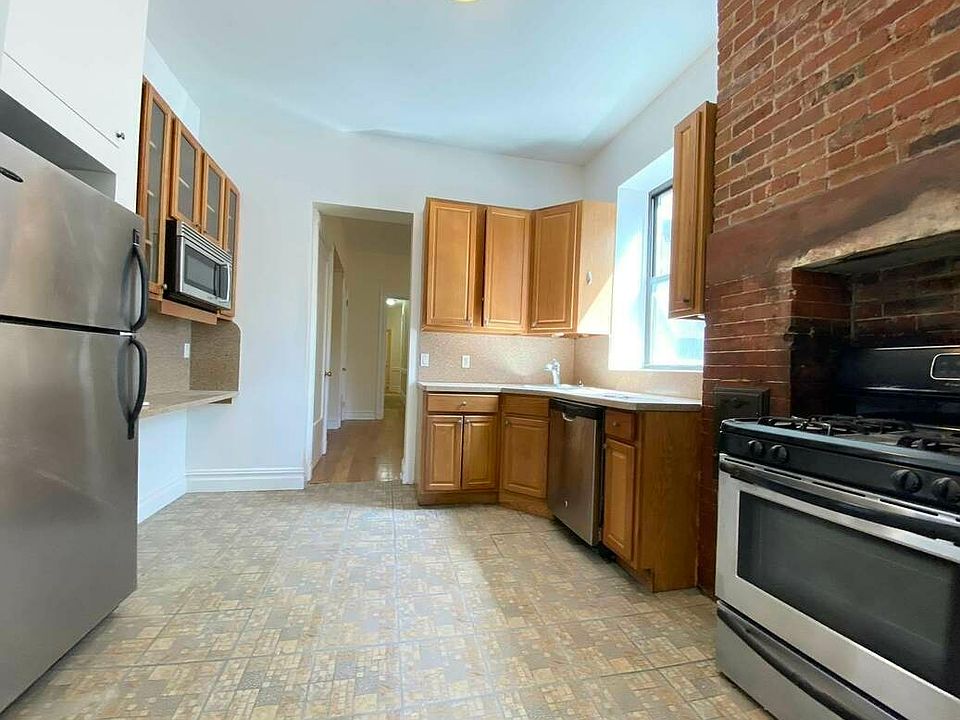 1st image of 360 W 51st St APT 5