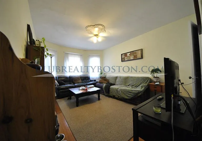52 Montfern Ave #3 — Photo 36