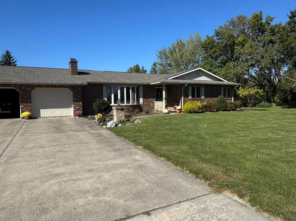 1260 W Riverview Ave, Napoleon, OH 43545