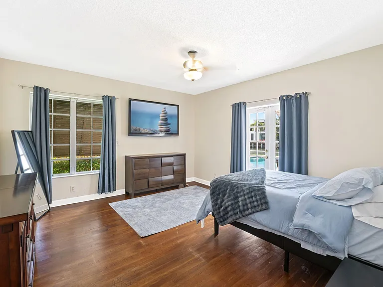 2400 Delmar Pl — Photo 30