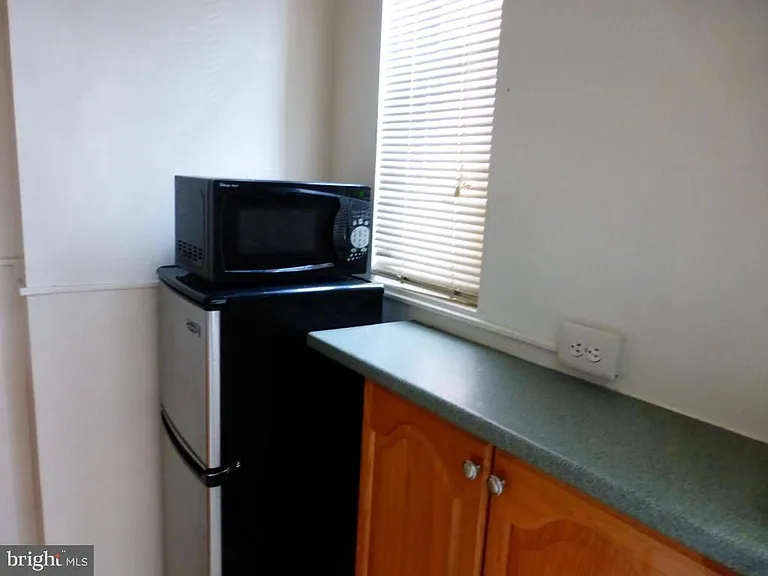 1121 Arlington Blvd #410 — Photo 5