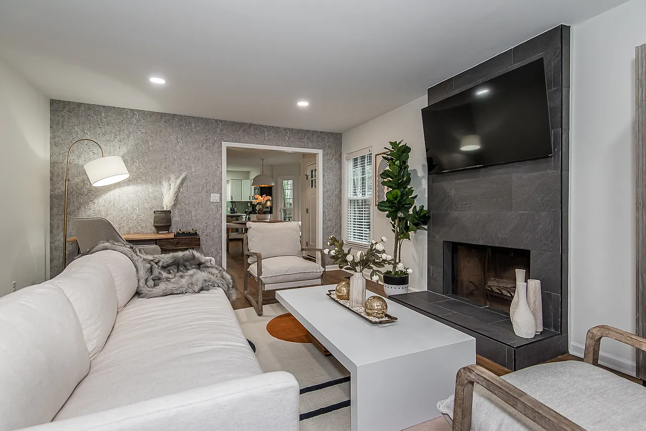 2 bed, 1080 sqft, $2,800 — Photo 3