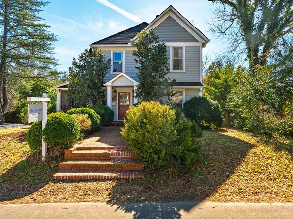319 W Margaret Ln, Hillsborough, NC 27278
