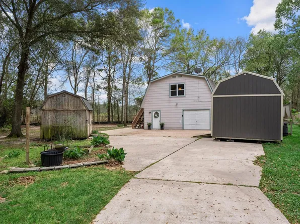 26332 Blackberry Ln, New Caney, TX 77357