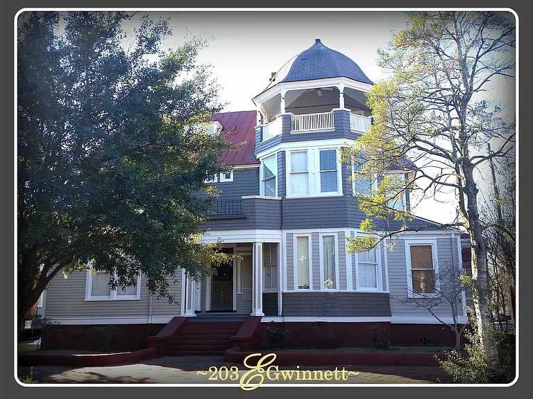 203-205 E Gwinnett St — Photo 1