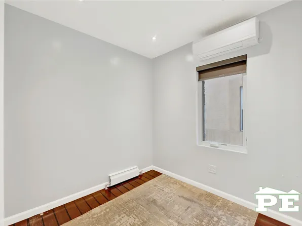 3222 Kings Highway image 6 of 28