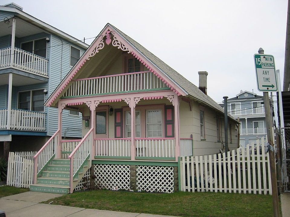2nd image of 1233 West Ave