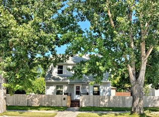 201 E 4th St, Crookston, MN 56716