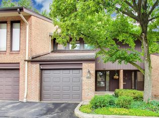 1828 Wildberry Dr UNIT B, Glenview, IL 60025
