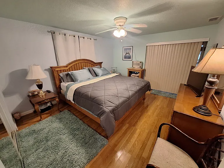 4050 Yucatan Cir — Photo 17