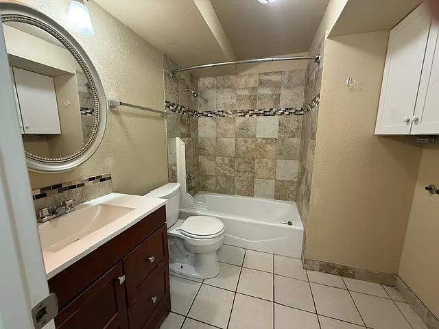 1438 Hover St #3 — Photo 6