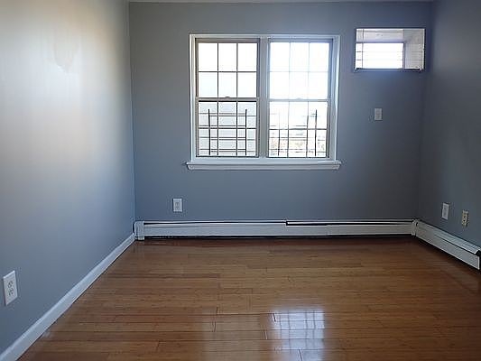 5th image of 332 Saratoga Ave Floor 3