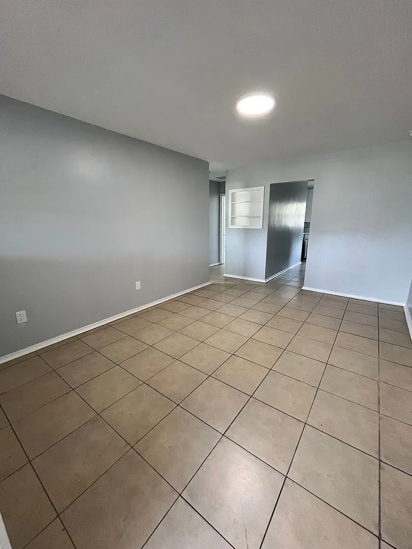Beautiful 3BR/1BA Lakeland Home with Bonus Room Near Southeastern University! — Photo 3
