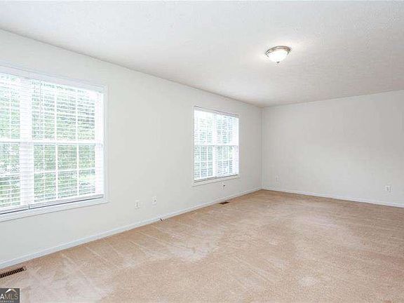 5th image of 12 Enclave Ct