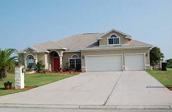 3 Car Garage