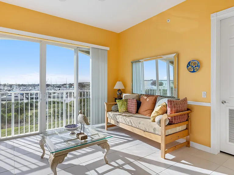 33 Harbour Isle Dr #201 — Photo 21