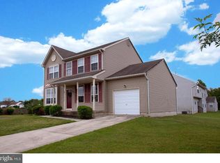 693 Amber Ln, Vineland, NJ 08360