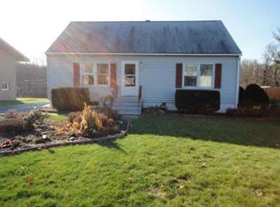 11 Fairlawn, East Greenbush, NY 12144