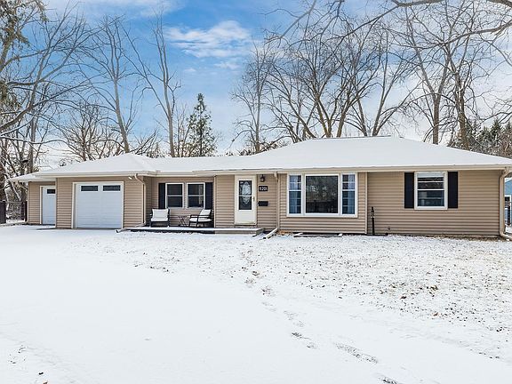 2nd image of 11201 Royzelle Ln