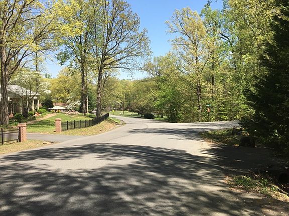 4th image of 106 Braehead Dr
