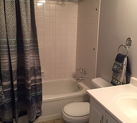 4th image of 11806 E 59th St