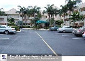 1st image of 7567 Fairfax Dr