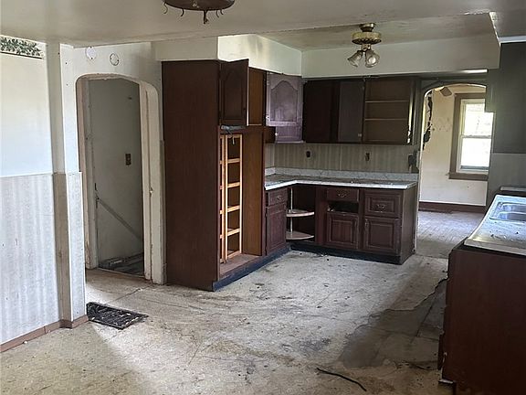 2nd image of 53 Hill St