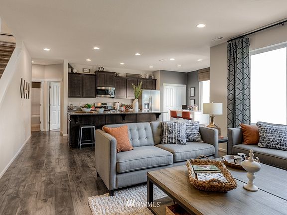 4th image of 6807 Oleander Street NE #293