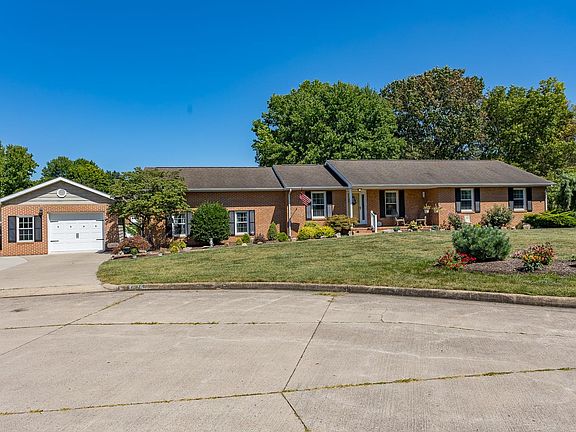 3rd image of 3546 Redbud Ln