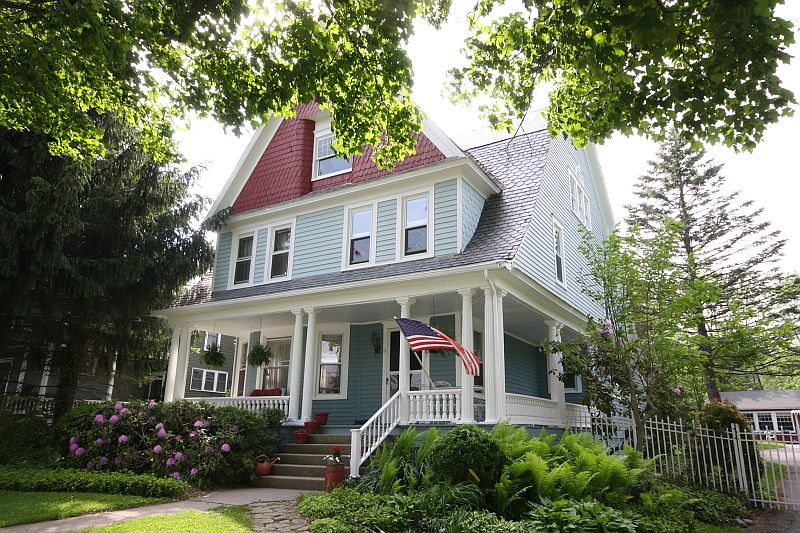 1st image of 9 Wantage Ave
